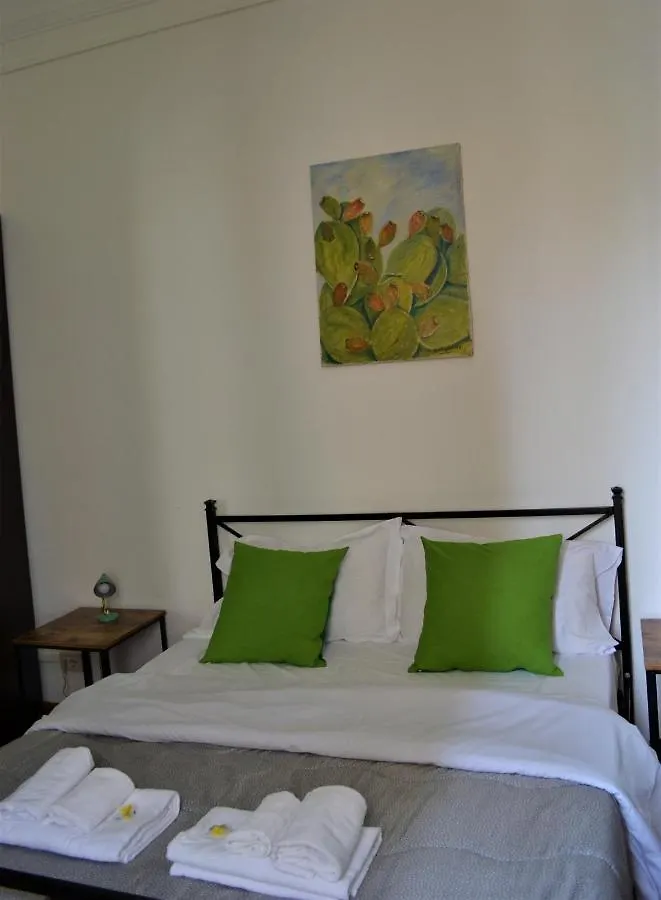 Hostal Albergue Via Zara Palermo Italia